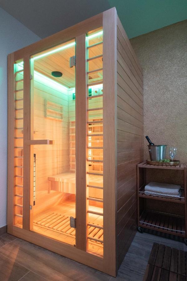 Wellness Studio D'Or - Exclusive New Apartment With Whirlpool, Sauna, Sunny Terrace, Private Parking Poreč Exterior foto